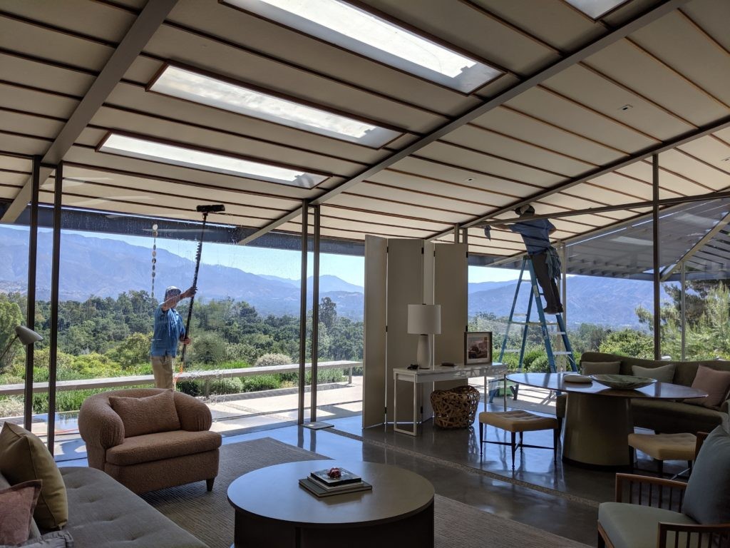 Company Looking for Window Cleaning